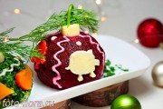 салат в виде новогодних шариков  фото праздничной закуски